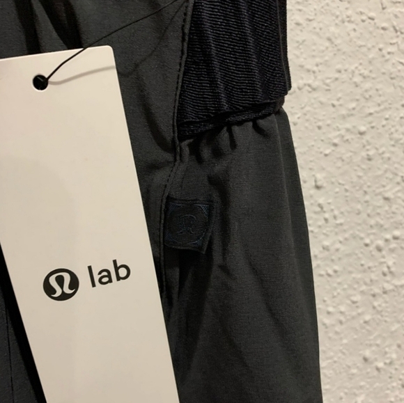 Lululemon Vindur Onesie lululemon LAB Graphite Grey Size 4. - Picture 14 of 16